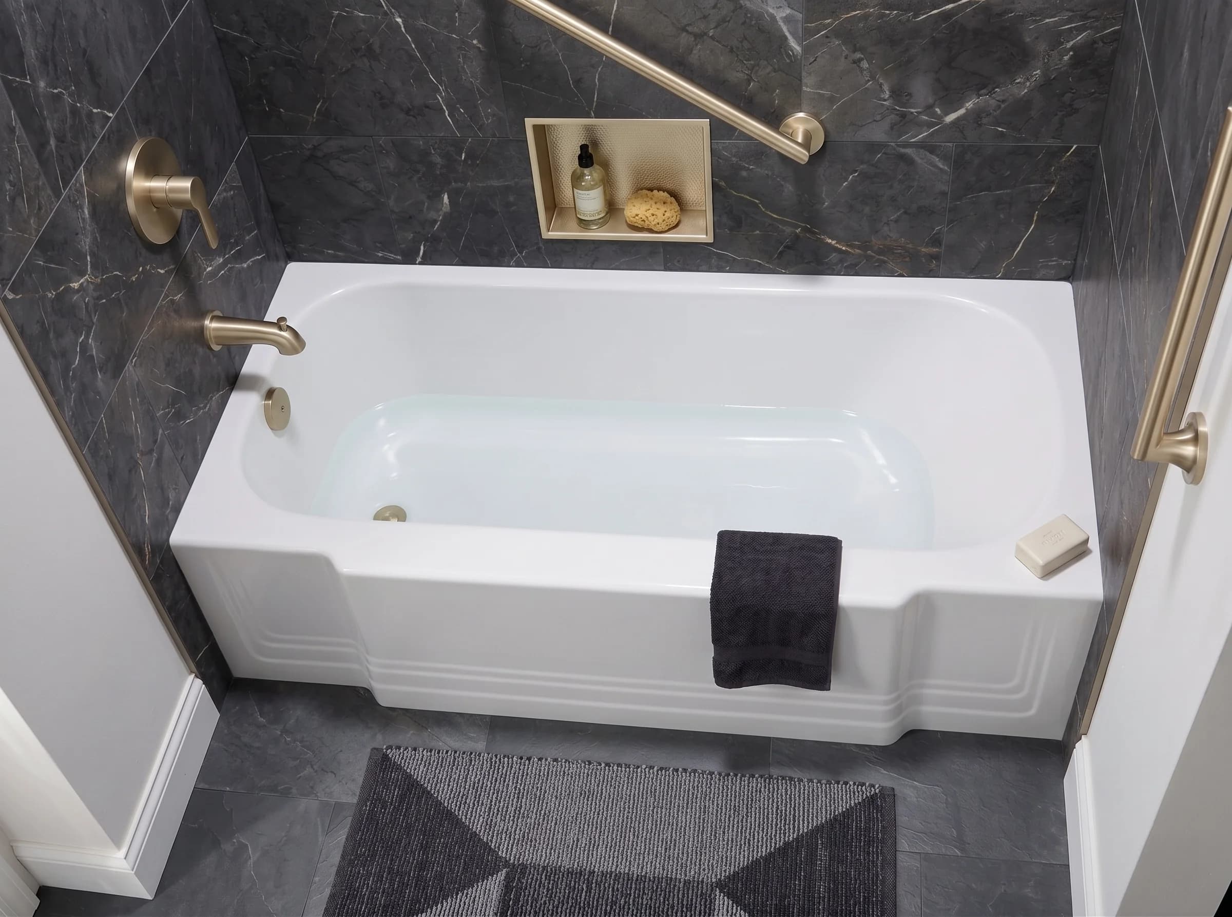 Bathtub & marble surround — Wellesley, MA